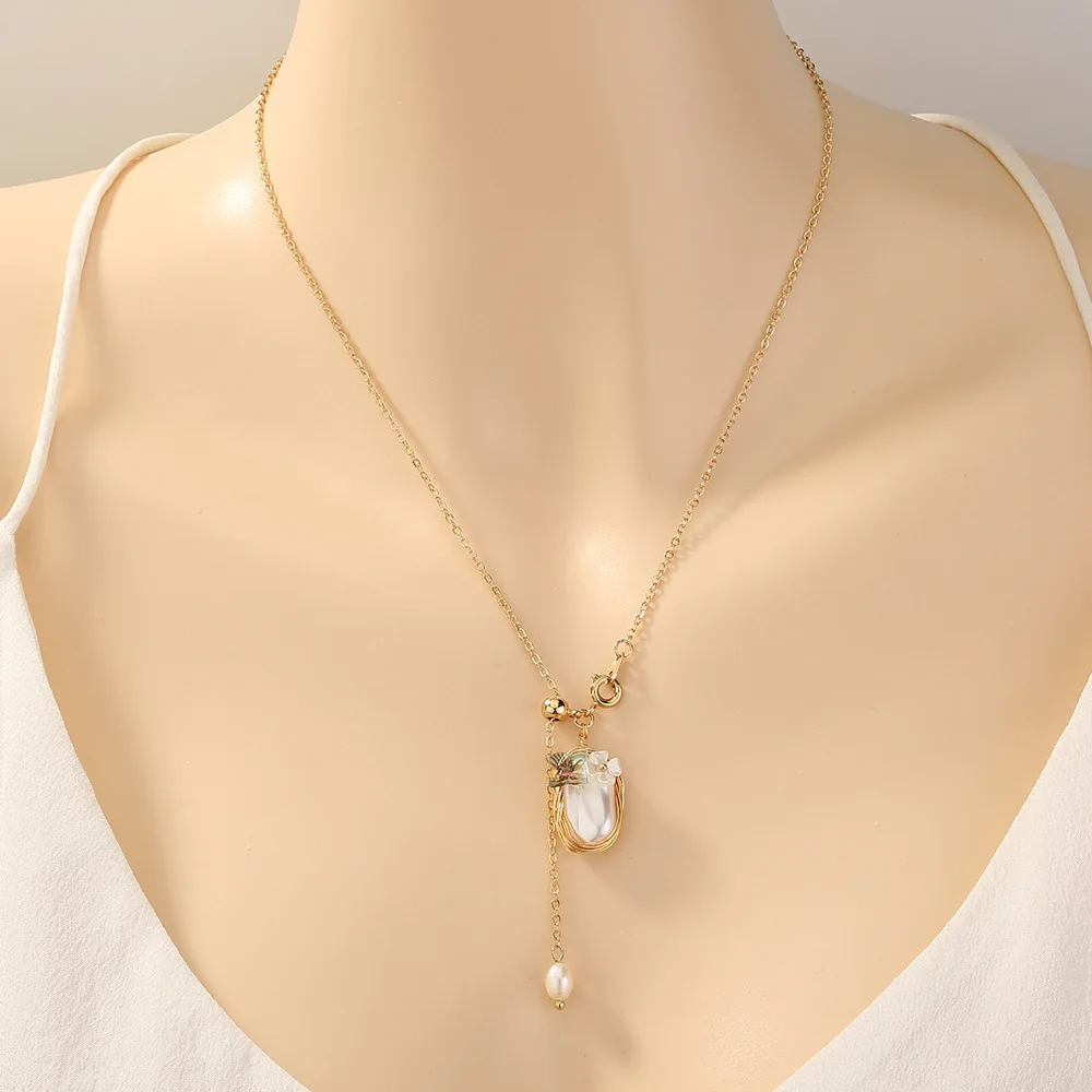 European and American design handmade temperament restoring ancient court pearl long pendant necklace women collarbone chain ch
European and American design handmade temperament restoring ancient court pearl long pendant necklace women collarbone chain ch