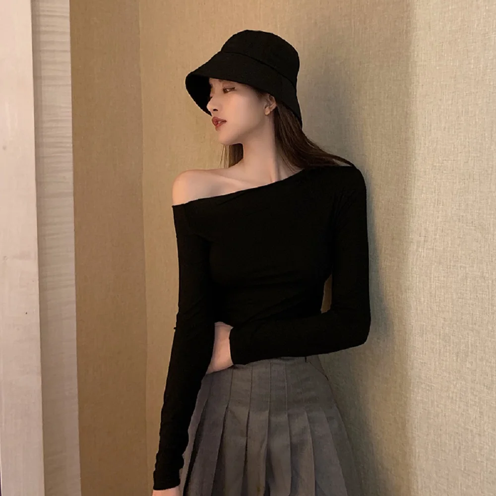 2022 new sloping shoulder one-word collar off-the-shoulder top leaking collarbone bottoming shirt women's long-sleeved t-shirt
2022 new sloping shoulder one-word collar off-the-shoulder top leaking collarbone bottoming shirt women's long-sleeved t-shirt