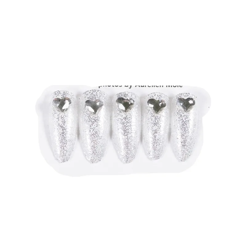 Ins popular white diamond core silver flash trampy wear nail finished fake Nail Manicure patch waterproof removable
Ins popular white diamond core silver flash trampy wear nail finished fake Nail Manicure patch waterproof removable