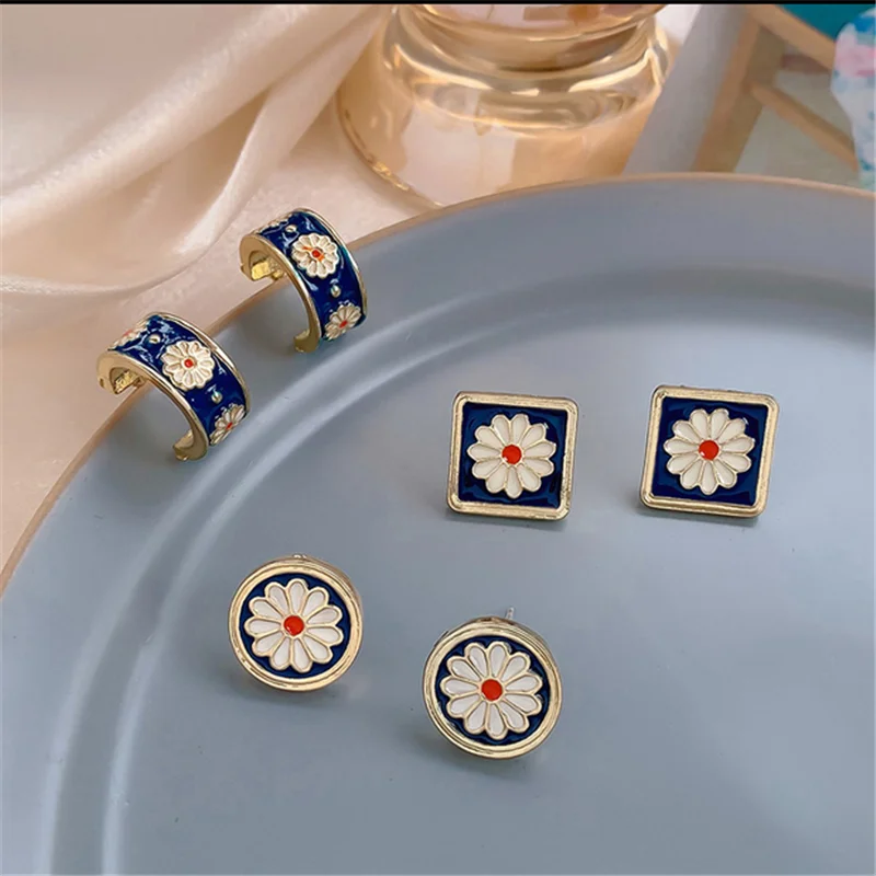 Otoky Flower Stud Earrings For Women Summer Blue Dripping Oil Earrings For Women 2021 Korea Style 925 Sterling Silver Earrings
Otoky Flower Stud Earrings For Women Summer Blue Dripping Oil Earrings For Women 2021 Korea Style 925 Sterling Silver Earrings
