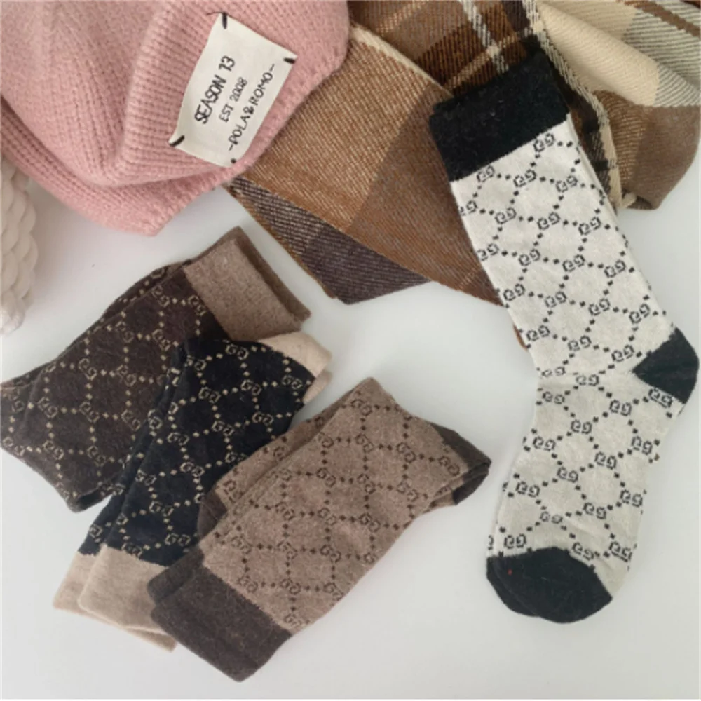 New Style Wool Thick Stockings All-match European and American College Japanese Women's Socks Warm Pile Socks Wholesale
New Style Wool Thick Stockings All-match European and American College Japanese Women's Socks Warm Pile Socks Wholesale