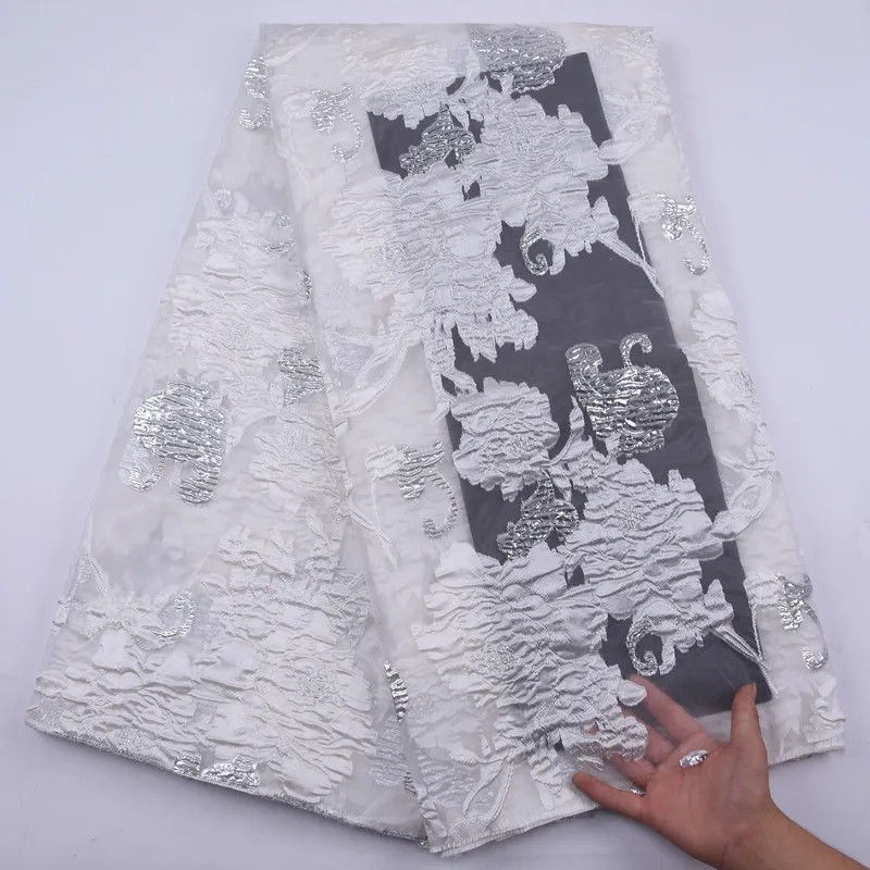 SJD LACE High Quality Gilded Fabric Beautiful African Lace Fabric New French Lace Fabric Tulle Nigerian Fabric For Wedding A2166
SJD LACE High Quality Gilded Fabric Beautiful African Lace Fabric New French Lace Fabric Tulle Nigerian Fabric For Wedding A2166
