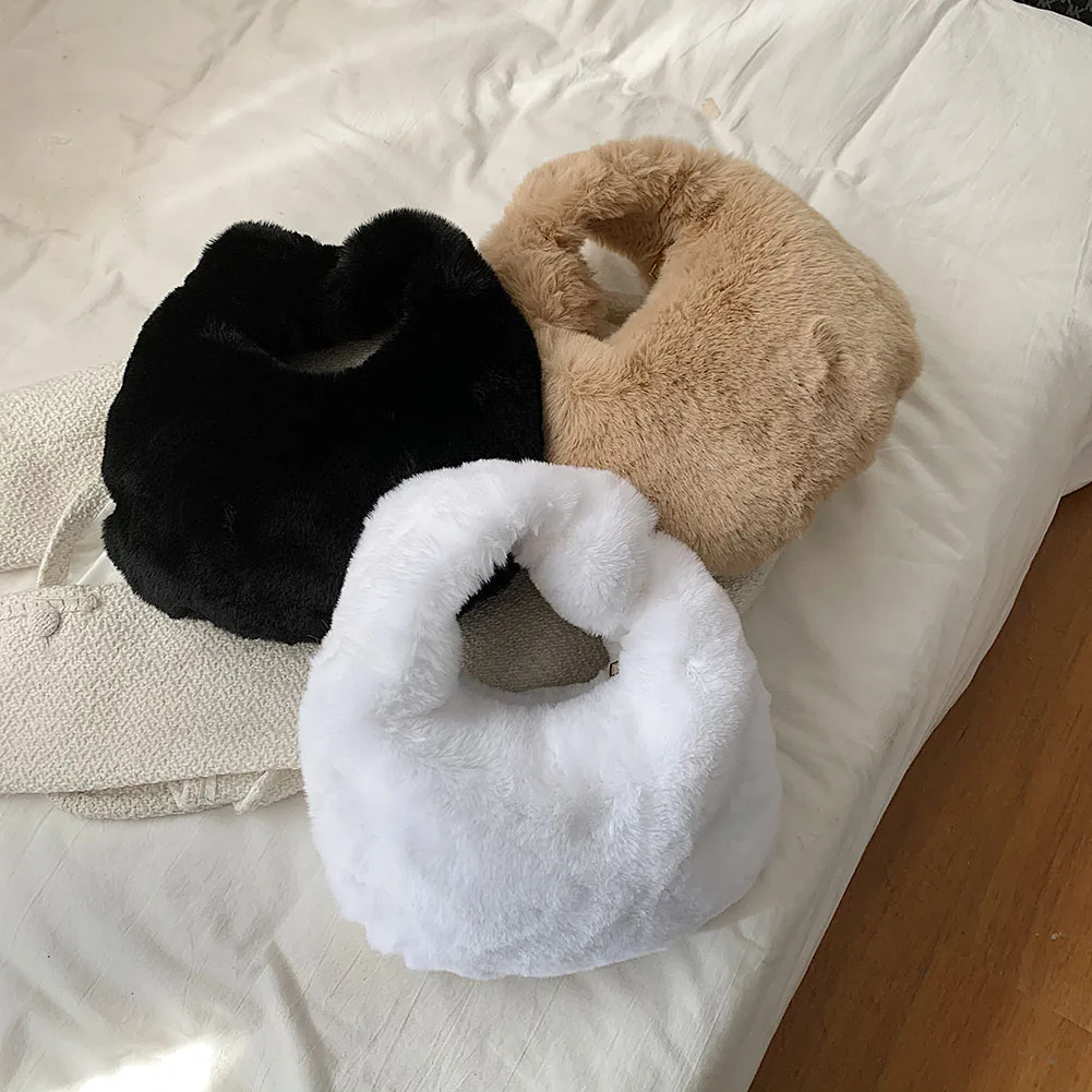 Fashion Women Top-Handle Bag Lovely Ladies Autumn Winter Plush Pure Color Purse Stylish Ladies Street Handbags 
Fashion Women Top-Handle Bag Lovely Ladies Autumn Winter Plush Pure Color Purse Stylish Ladies Street Handbags