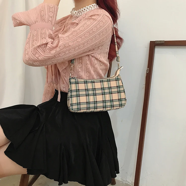 Vintage Women Mini Baguette Hangbags Fashion Ladies Small Shoulder Messenger Bags Female Armpit Bag Clutch Purse Bolsa Feminina 
Vintage Women Mini Baguette Hangbags Fashion Ladies Small Shoulder Messenger Bags Female Armpit Bag Clutch Purse Bolsa Feminina