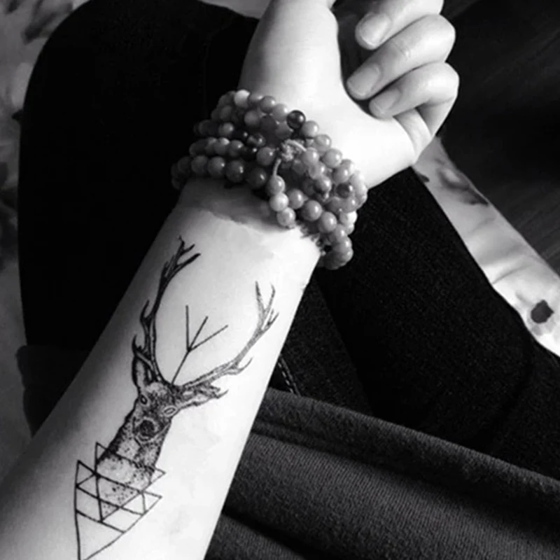 Cute Triangle Elk Temporary Tatoo Arm Hand Chest Neck Waist Decal Women Men Body Art Fake Tattoo Stickers Tatoos Black Cartoon
Cute Triangle Elk Temporary Tatoo Arm Hand Chest Neck Waist Decal Women Men Body Art Fake Tattoo Stickers Tatoos Black Cartoon
