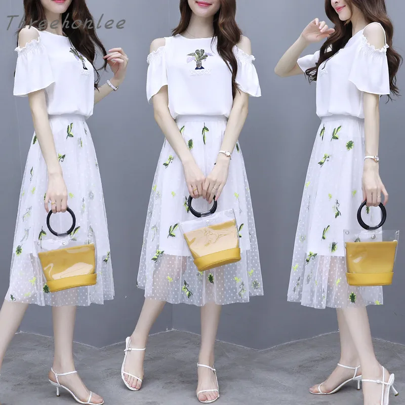 2021 Summer Two Piece Sets Woman Casual Solid White Print T-shirt And A-line Floral Pattern Skirt Female Sweet Fashion Suit
2021 Summer Two Piece Sets Woman Casual Solid White Print T-shirt And A-line Floral Pattern Skirt Female Sweet Fashion Suit