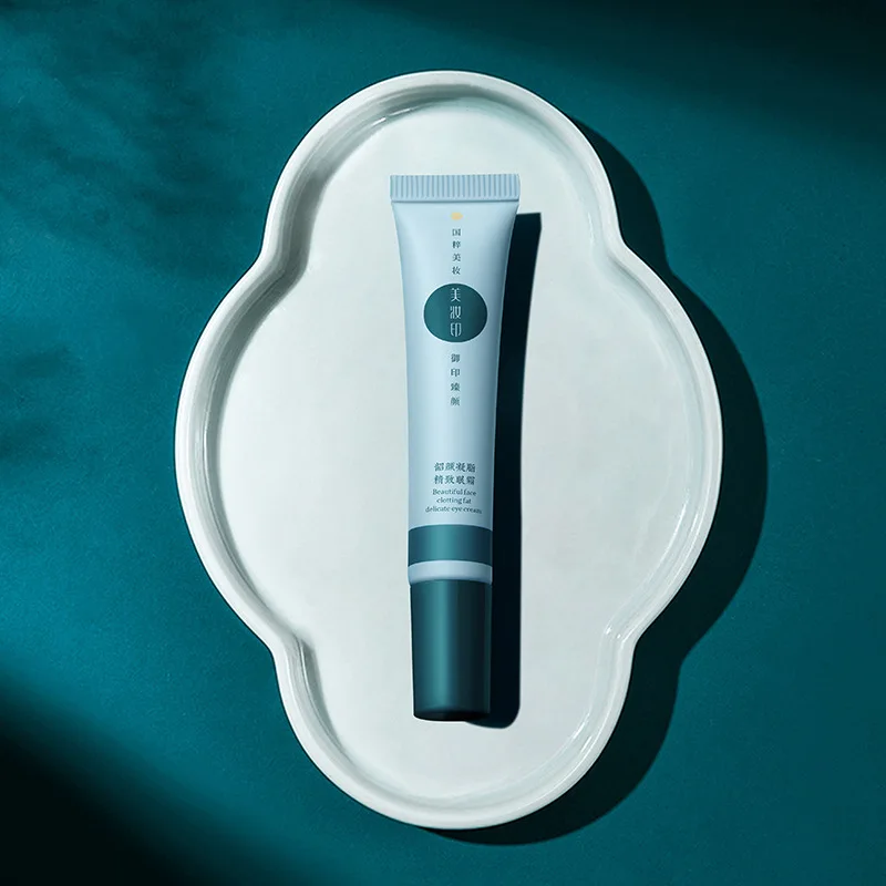 Cherry blossom Peptide Eye Cream 20g Serum Eye Bags Removal lifting Visage Korean Dark Circles Eye Gel Anti Wrinkle Anti-Aging
Cherry blossom Peptide Eye Cream 20g Serum Eye Bags Removal lifting Visage Korean Dark Circles Eye Gel Anti Wrinkle Anti-Aging