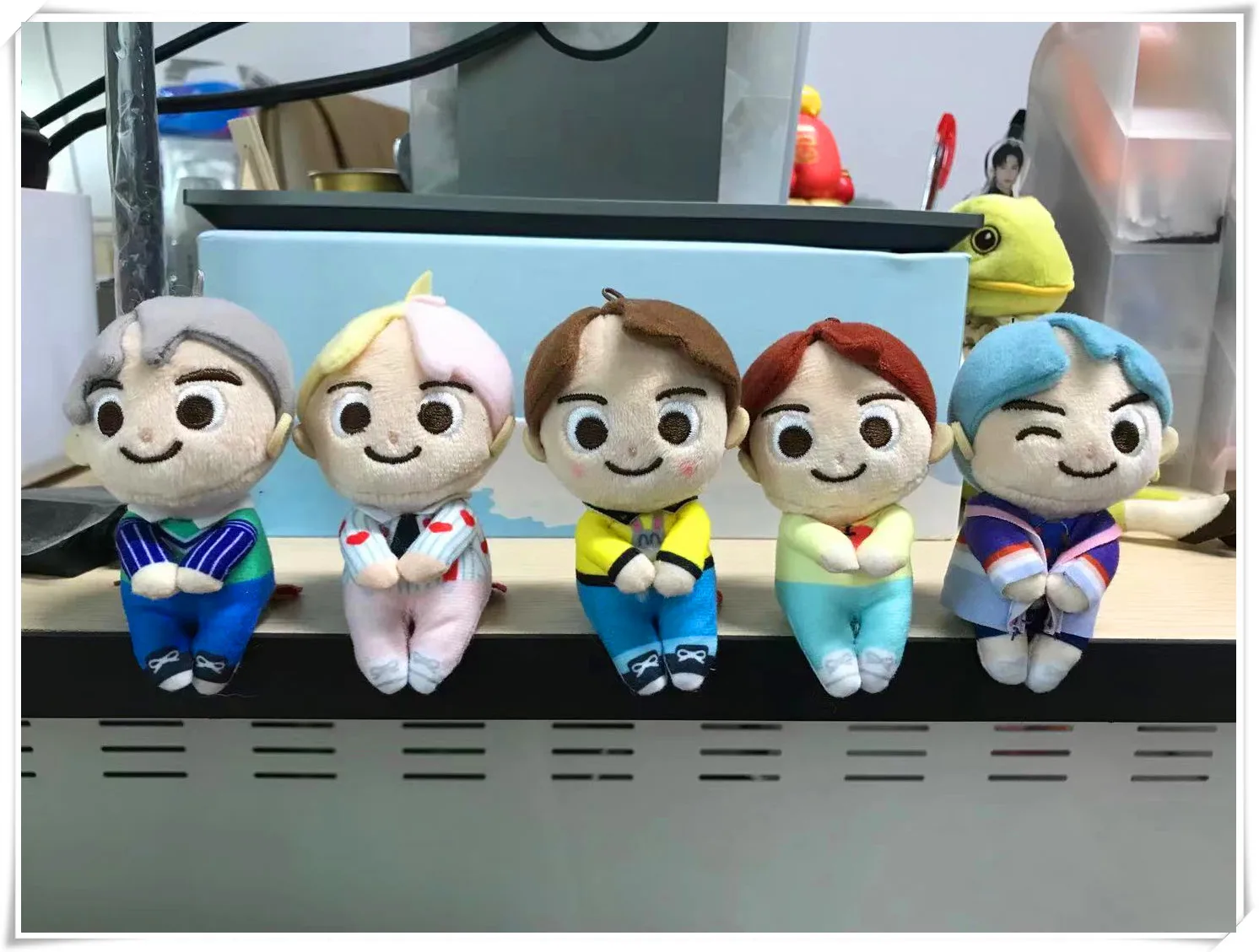 KPOP Bangtan Boys TinyTAN Korean Characters Groups Toys Pendant Keychain Stuffed Plush Soft Doll 8691 Children Kids Gift 
KPOP Bangtan Boys TinyTAN Korean Characters Groups Toys Pendant Keychain Stuffed Plush Soft Doll 8691 Children Kids Gift