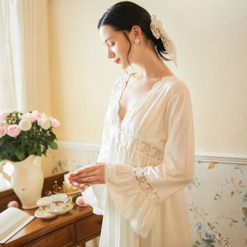 Palace Style Women 2PCS Robe Set Bride Bridesmaid Wedding Kimono Dressing Gown Lace Long Sleepwear Autumn Casual Bath Homewear
Palace Style Women 2PCS Robe Set Bride Bridesmaid Wedding Kimono Dressing Gown Lace Long Sleepwear Autumn Casual Bath Homewear