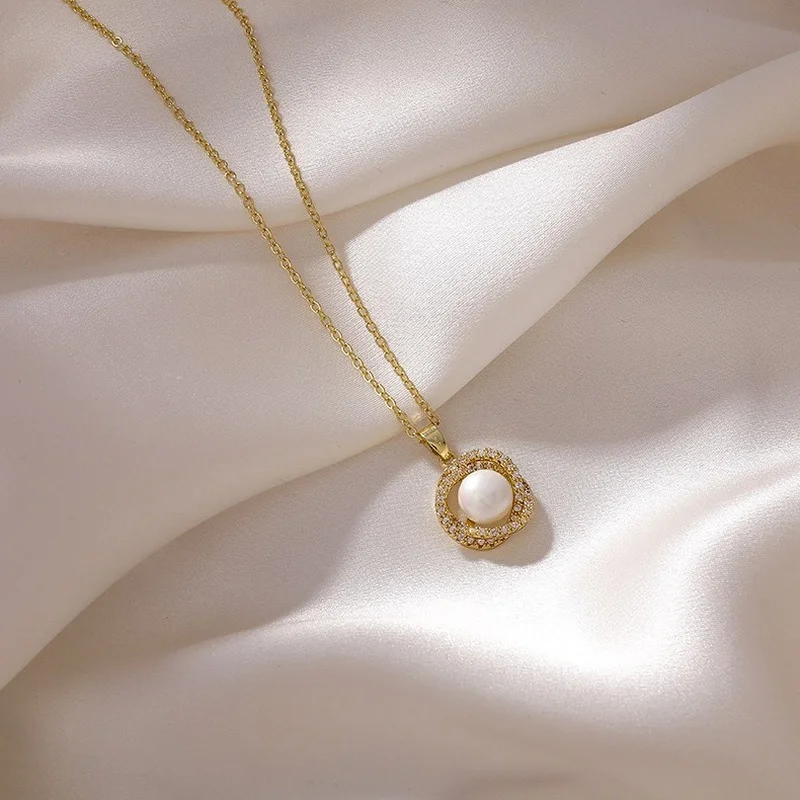U-Magical Trendy Circle Simulation Pearl Pendant Necklace for Women Charming Rhinestone Wind Chain Necklace Jewellery Pendientes
U-Magical Trendy Circle Simulation Pearl Pendant Necklace for Women Charming Rhinestone Wind Chain Necklace Jewellery Pendientes