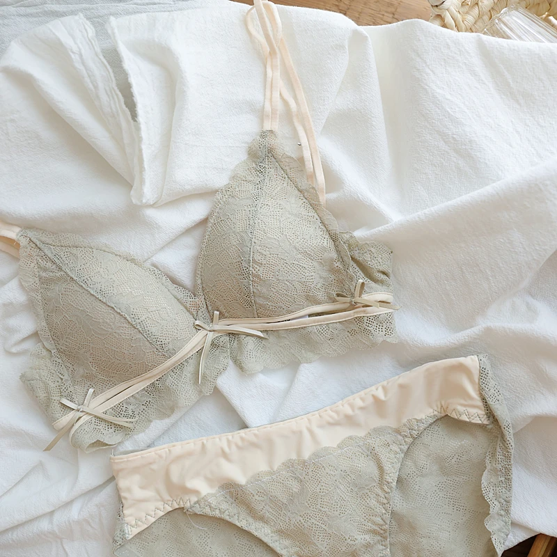 Wriufred Triangle cup bowknot underwear hollow lace no steel ring lingerie panty girl thin thin shoulder strap bra set
Wriufred Triangle cup bowknot underwear hollow lace no steel ring lingerie panty girl thin thin shoulder strap bra set