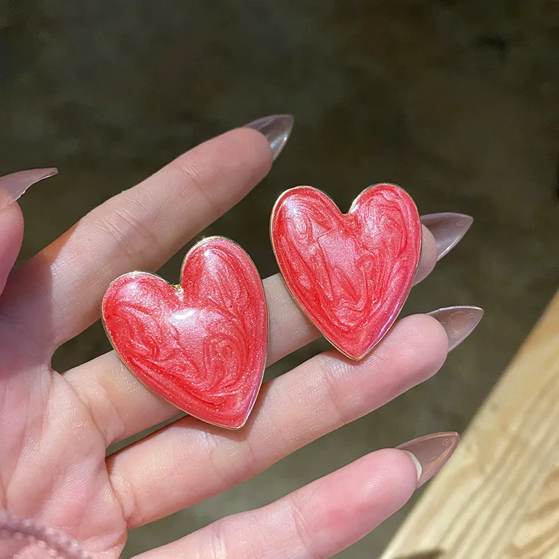 Retro Style Big Heart Earrings Female Design Exaggerated Earrings Trend Party Wedding Jewelry
Retro Style Big Heart Earrings Female Design Exaggerated Earrings Trend Party Wedding Jewelry
