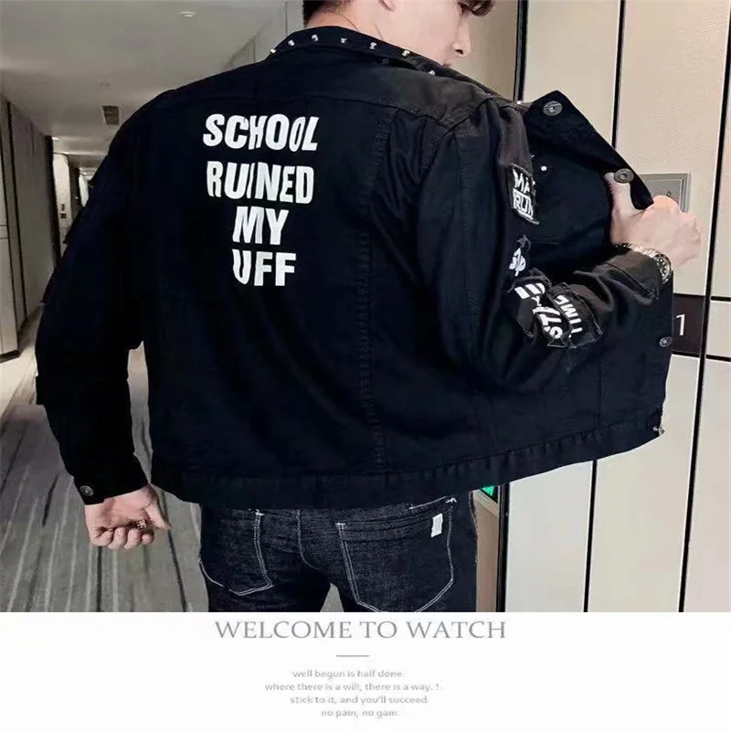 2021 hot sale trendy men's red denim jacket with nails, spring and autumn men's casual business motorcycle jacket S-4XL 
2021 hot sale trendy men's red denim jacket with nails, spring and autumn men's casual business motorcycle jacket S-4XL