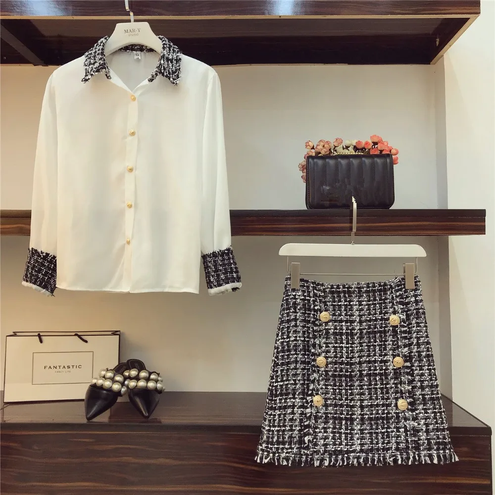 High Quality Elegant Women 2 Piece Set Women Tweed Tassels Chiffon Shirt Top + Double-Breasted Woolen Pencil Mini Skirt Suit
High Quality Elegant Women 2 Piece Set Women Tweed Tassels Chiffon Shirt Top + Double-Breasted Woolen Pencil Mini Skirt Suit