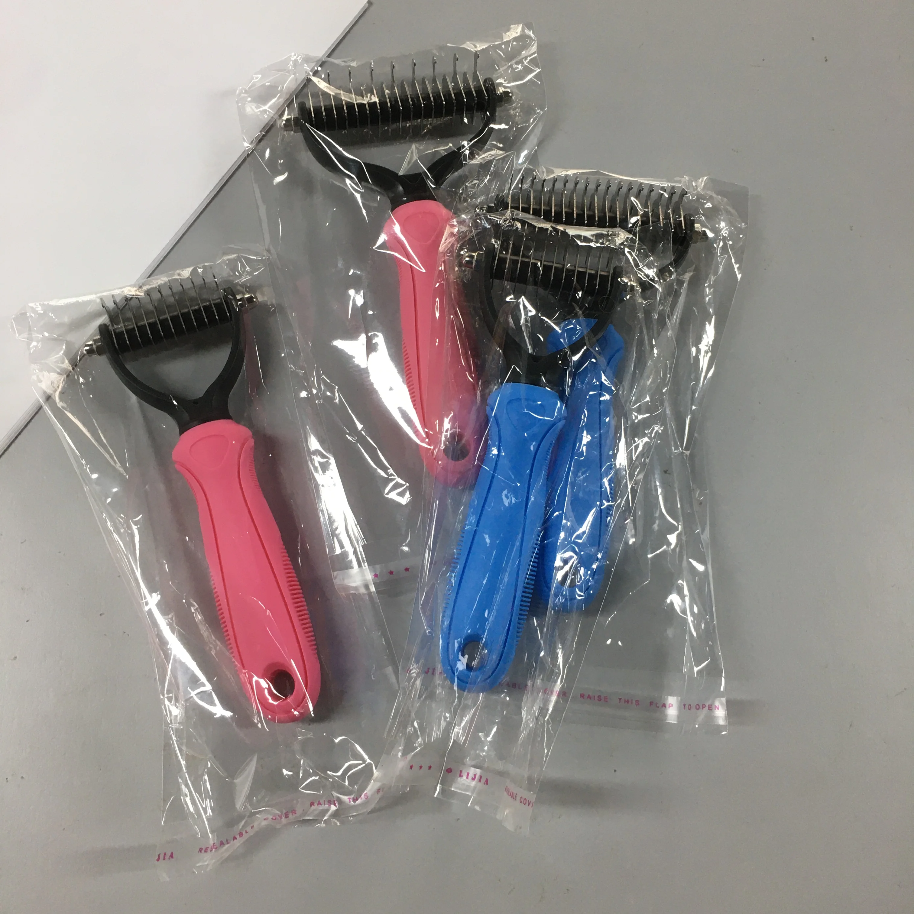 Pet Hair shedding Comb Pet Dog Cat Brush Grooming Tool Hair Removal Comb For Dogs Cats
Pet Hair shedding Comb Pet Dog Cat Brush Grooming Tool Hair Removal Comb For Dogs Cats