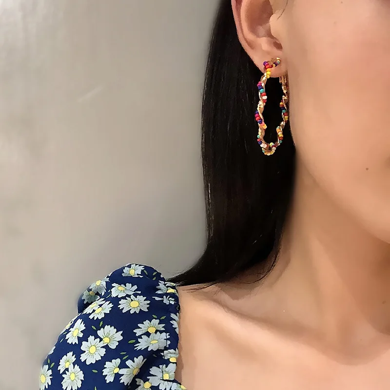 2022 New Colorful Bead Hoop Earrings for Women Exaggerates Oversize Circle Ear Rings Earrings Fashion Europe Nightclub Jewelry
2022 New Colorful Bead Hoop Earrings for Women Exaggerates Oversize Circle Ear Rings Earrings Fashion Europe Nightclub Jewelry