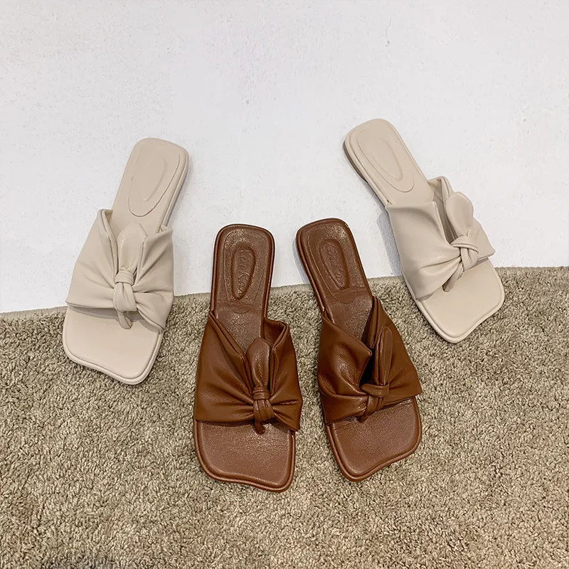 Shoes Ladies' Slippers Slipers Women Rubber Flip Flops Shale Female Beach 2021 Hawaiian Soft Flat Sabot Summer Rome Basic PU
Shoes Ladies' Slippers Slipers Women Rubber Flip Flops Shale Female Beach 2021 Hawaiian Soft Flat Sabot Summer Rome Basic PU