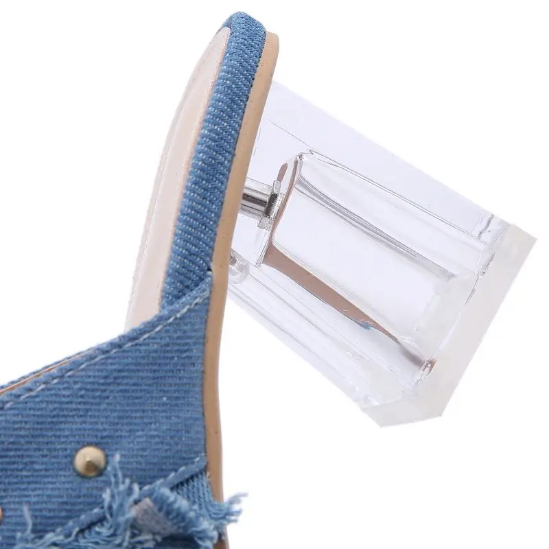 2020 summer new denim thick heel slippers fish mouth rivets crystal heel thick heel women's shoes
2020 summer new denim thick heel slippers fish mouth rivets crystal heel thick heel women's shoes
