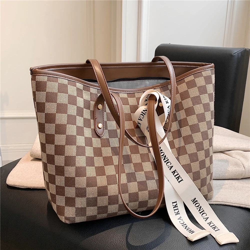 Autumn 2021 Ribbon Checkered Big Tote Shoulder Bags For Women Brand Designer Simple Large Capacity Plaid Shopper Ladies Handbags
Autumn 2021 Ribbon Checkered Big Tote Shoulder Bags For Women Brand Designer Simple Large Capacity Plaid Shopper Ladies Handbags
