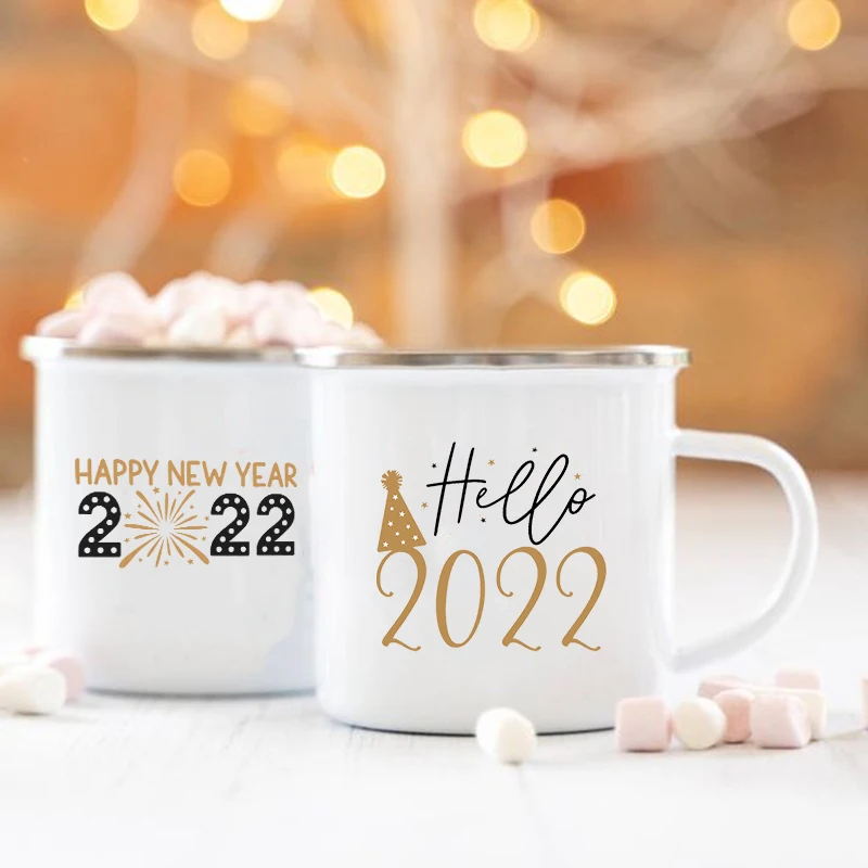 Креативные эмалированные чашки Hello 2022 в стиле ретро для кофе и чая, для новогодвечерние, для вина, детской бутылки, для молока, лучший подарок
Креативные эмалированные чашки Hello 2022 в стиле ретро для кофе и чая, для новогодвечерние, для вина, детской бутылки, для молока, лучший подарок