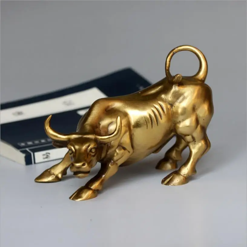 Fashion Brass Ox Wall Street Figurine Bull Statue Feng Shui Sculpture Home Office Decoration Gift Living Room Decoration
Fashion Brass Ox Wall Street Figurine Bull Statue Feng Shui Sculpture Home Office Decoration Gift Living Room Decoration