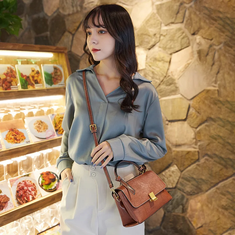New Vintage Women Crossbody Bag Handbag for Womens 2021 Solid Color Shoulder Ladies Bag High Quality Leather Womens Tote Bags
New Vintage Women Crossbody Bag Handbag for Womens 2021 Solid Color Shoulder Ladies Bag High Quality Leather Womens Tote Bags