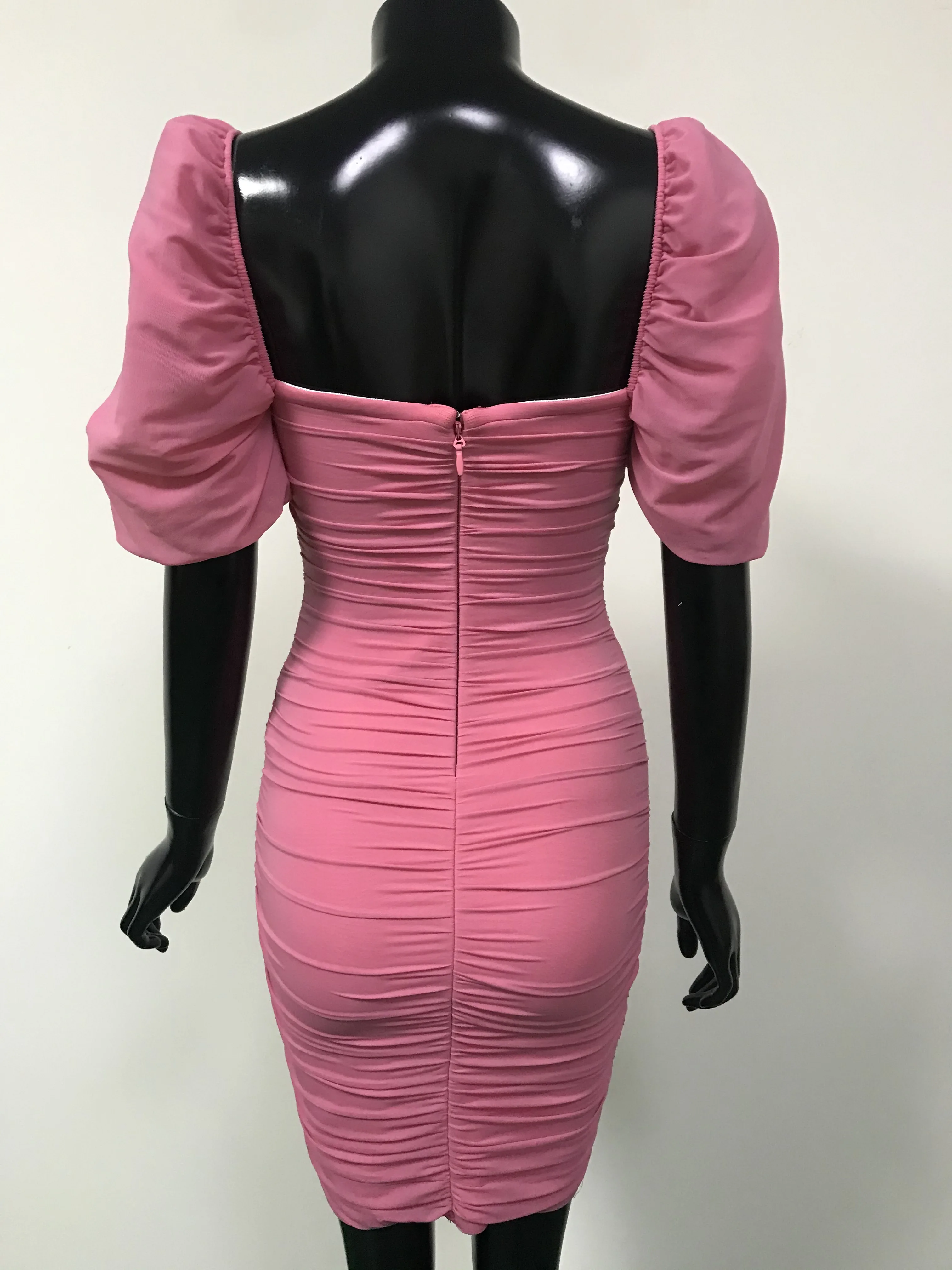 Luxury Women Sexy Strapless Short Sleeve Backless Draped Pink Bodycon Summer Dress 2020 Fashion Female Mini Party Bandage Dress
Luxury Women Sexy Strapless Short Sleeve Backless Draped Pink Bodycon Summer Dress 2020 Fashion Female Mini Party Bandage Dress