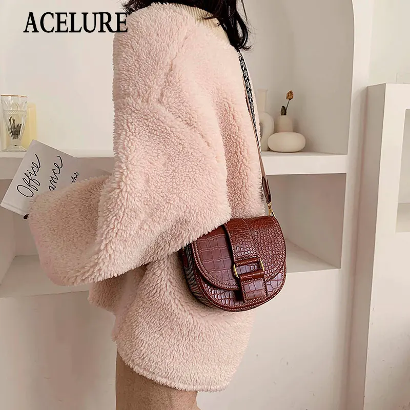 ACELURE модные сумки на плечо в простом стиле для женщин, однотонные сумки через плечо из искусственной кожи для женщин
ACELURE модные сумки на плечо в простом стиле для женщин, однотонные сумки через плечо из искусственной кожи для женщин