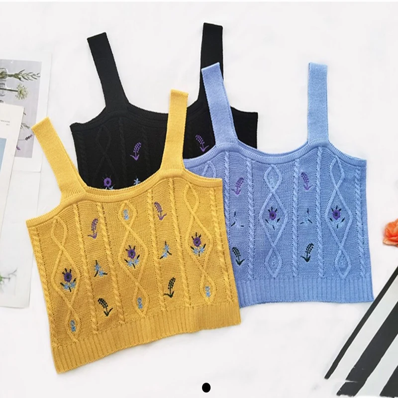 New Female Knitted Vest Sexy Sleeveless Tank Tops Female Casual Camisole Fashion Camis Ladies Sling Slim Solid Bottoming
New Female Knitted Vest Sexy Sleeveless Tank Tops Female Casual Camisole Fashion Camis Ladies Sling Slim Solid Bottoming