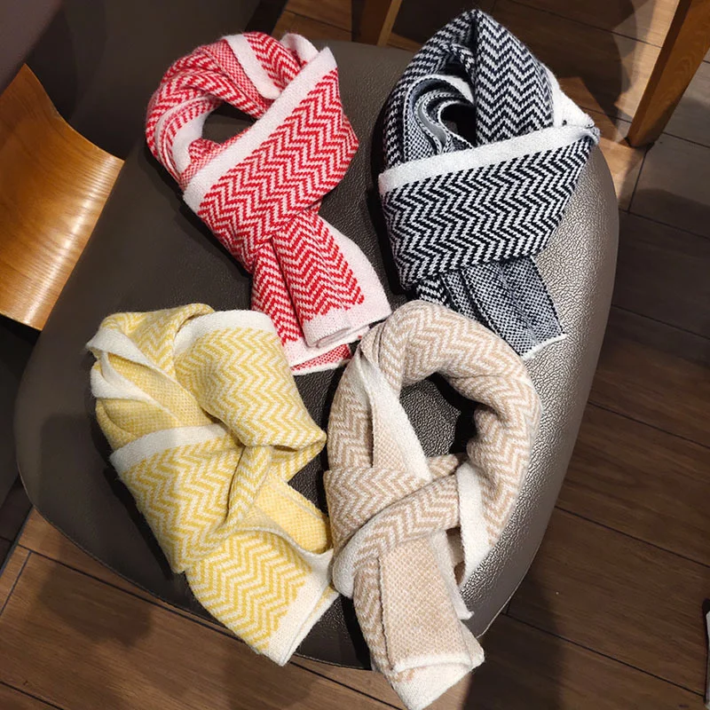 Winter children's scarf men's and women's wavy knitted collar children's versatile warm color matching wool neck cover shawl
Winter children's scarf men's and women's wavy knitted collar children's versatile warm color matching wool neck cover shawl