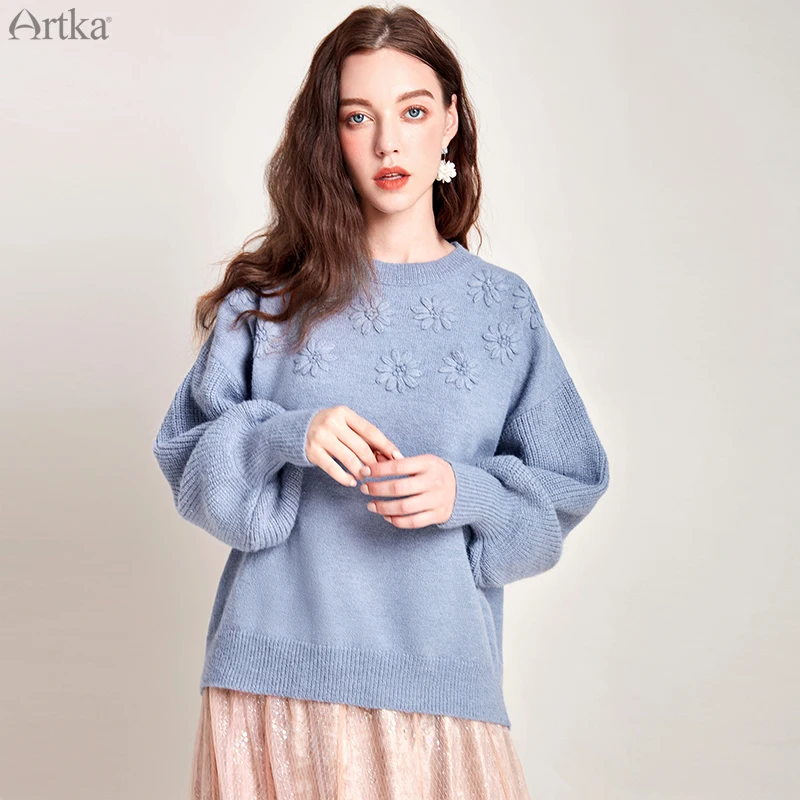 ARTKA 2019 Зимний новый женский свитер модный вязаный свитер с вышивкой ручной работы пуловер с круглым вырезом свитер с рукавами-фонариками ...
ARTKA 2019 Зимний новый женский свитер модный вязаный свитер с вышивкой ручной работы пуловер с круглым вырезом свитер с рукавами-фонариками ...