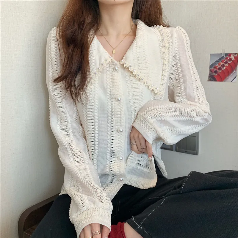 2021 Spring Pearl Button Elegant Shirts L-4XL Long Sleeve Plus Size Women's New Lace Stitching Blouse Korean Fashion Laple Top
2021 Spring Pearl Button Elegant Shirts L-4XL Long Sleeve Plus Size Women's New Lace Stitching Blouse Korean Fashion Laple Top