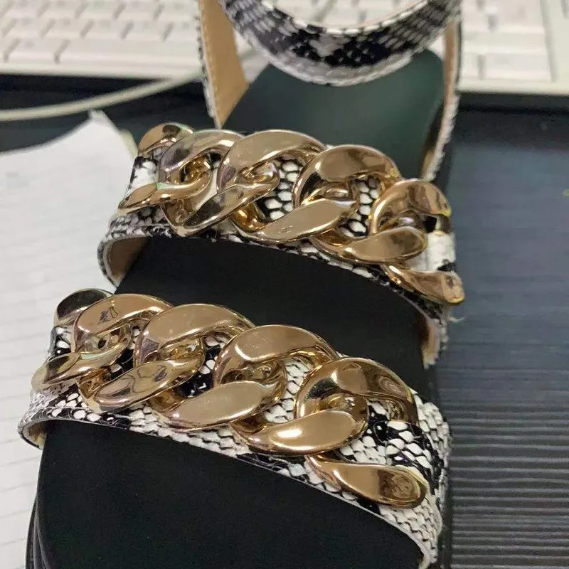 Women Sandals 2021 Fashion Chain Wedge Platform Gladiator Sandals Open Toe Buckle Sandals Summer Shoes Women Sandalias Mujer
Women Sandals 2021 Fashion Chain Wedge Platform Gladiator Sandals Open Toe Buckle Sandals Summer Shoes Women Sandalias Mujer