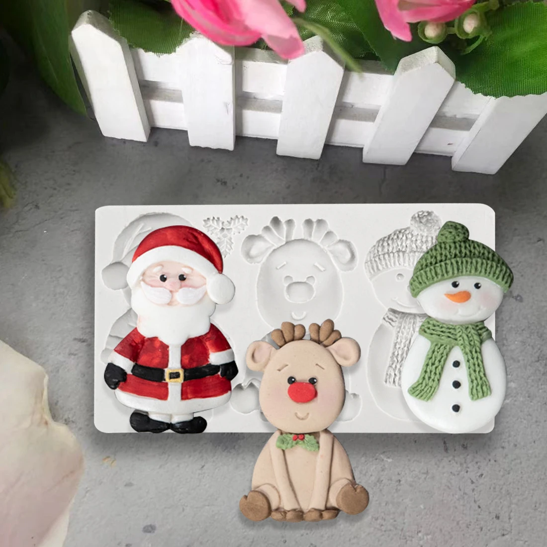 Christmas Silicone Fudge Mold Cake Ornaments Chocolate Food Grade Kitchen Baking Supplies Resin Art 3D Santa Snowman Deer Making
Christmas Silicone Fudge Mold Cake Ornaments Chocolate Food Grade Kitchen Baking Supplies Resin Art 3D Santa Snowman Deer Making