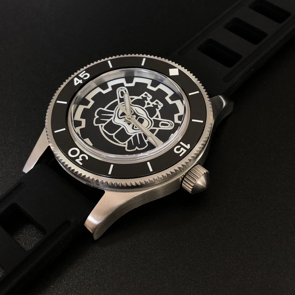 STEELDIVE SD1952P Men's Watch Brushed Case Sapphire Crystal 41mm Luminous Dial NH35 Automatic Movement 30ATM Waterproof Watches
STEELDIVE SD1952P Men's Watch Brushed Case Sapphire Crystal 41mm Luminous Dial NH35 Automatic Movement 30ATM Waterproof Watches