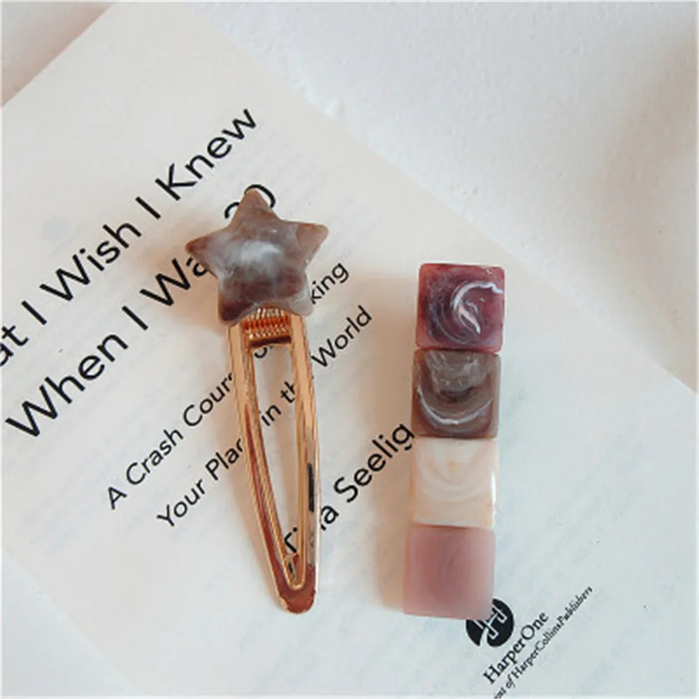 2pcs Square Pentagram Geometric Korean Duckbill Clip Acrylic Resin Splicing Candy Color Hair Clip Bangs Clip
2pcs Square Pentagram Geometric Korean Duckbill Clip Acrylic Resin Splicing Candy Color Hair Clip Bangs Clip