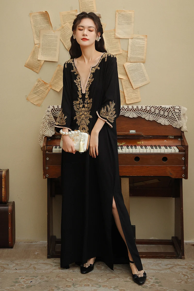 Ethnic Style Embroidered Cotton Boho Sweet Black Long Dresses Female Loose Deep V-neck Ankle-Length Dress Long Dress with Belt 
Ethnic Style Embroidered Cotton Boho Sweet Black Long Dresses Female Loose Deep V-neck Ankle-Length Dress Long Dress with Belt