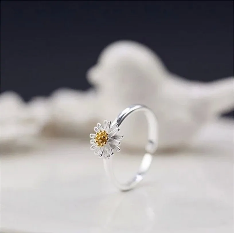 Vintage 925 Sterling Silver Daisy Flower Rings for Women Adjustable Size Rings For Men Thai Silver Jewelry
Vintage 925 Sterling Silver Daisy Flower Rings for Women Adjustable Size Rings For Men Thai Silver Jewelry