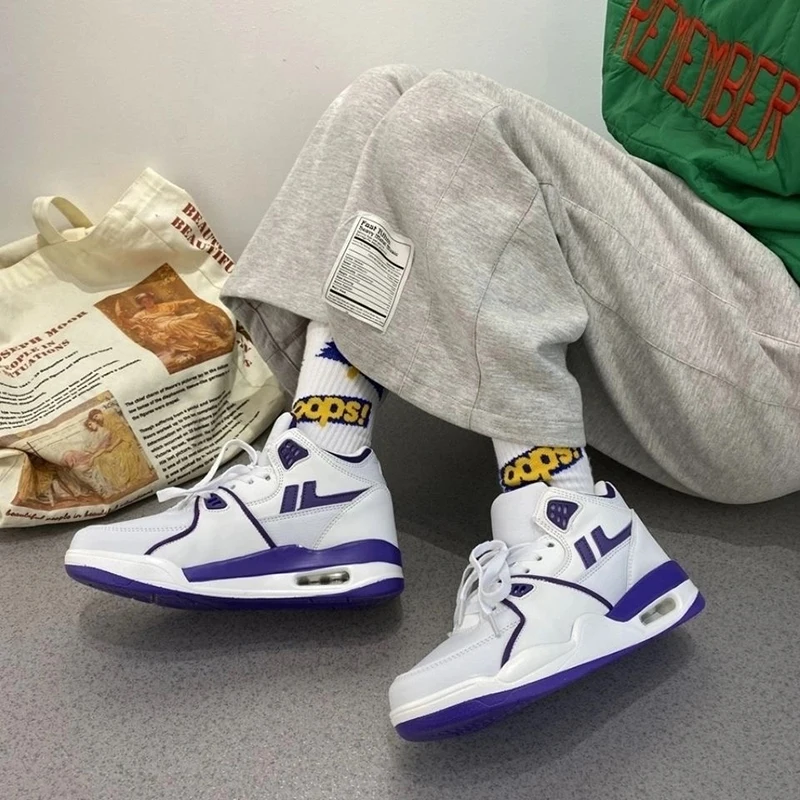 Баскетбольные кроссовки для мужчин, оригинальные дизайнерские сникерсы с воздушной подушкой, средней посадки, белые и фиолетовые
Баскетбольные кроссовки для мужчин, оригинальные дизайнерские сникерсы с воздушной подушкой, средней посадки, белые и фиолетовые