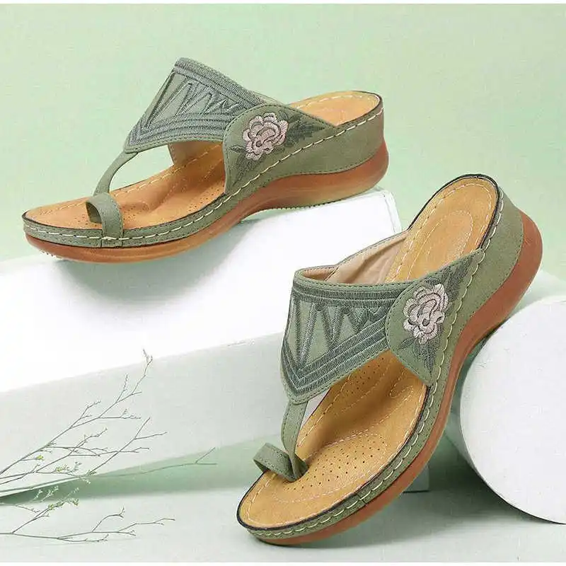 Vrouwen Sandalen Dames Clip Teen Wiggen Thong Schoenen 2021 Mode Borduurwerk Platform Gesp Casual Vrouwelijke Strand
Vrouwen Sandalen Dames Clip Teen Wiggen Thong Schoenen 2021 Mode Borduurwerk Platform Gesp Casual Vrouwelijke Strand