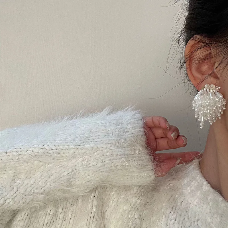 Korean Fashion Exaggerates Personality Pearls Tassels For Women Drop Earrings Elegant Statement Earrings Party Ear Accessories
Korean Fashion Exaggerates Personality Pearls Tassels For Women Drop Earrings Elegant Statement Earrings Party Ear Accessories
