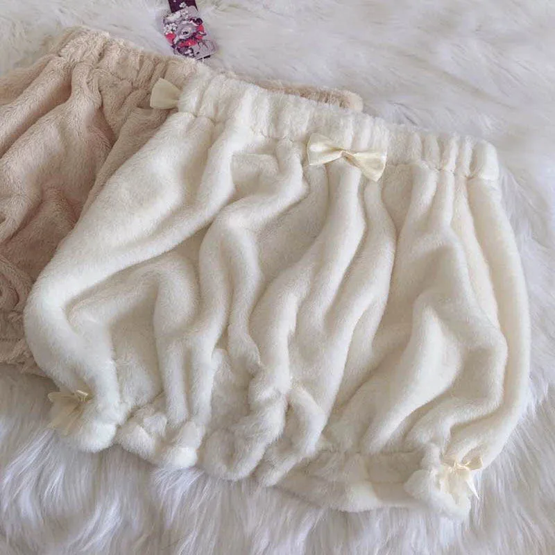 Sweet High Waist Lolita Double-Sided Plush Shorts Japanese Mori Girl Winter Cute Lolita Girls Warm JK Shorts Leggings short Lady
Sweet High Waist Lolita Double-Sided Plush Shorts Japanese Mori Girl Winter Cute Lolita Girls Warm JK Shorts Leggings short Lady