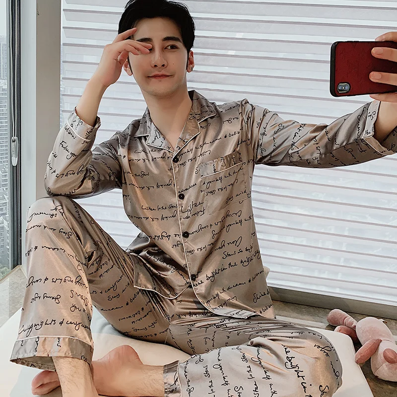 Spring Autumn Men Satin Silk Pajamas Sets Of Long Sleeve Trousers Male Pyjamas New Sleepwear Leisure Home Clothing Pijama Hombre
Spring Autumn Men Satin Silk Pajamas Sets Of Long Sleeve Trousers Male Pyjamas New Sleepwear Leisure Home Clothing Pijama Hombre