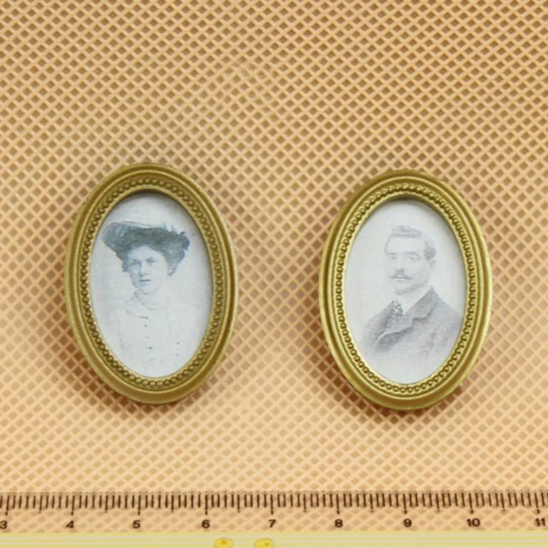 Dollhouse Classical Wall Painting Decoration Resin Dollhouse With Painting Frame Model 1pcs 1:12 Random Accessories Color W Q4C7
Dollhouse Classical Wall Painting Decoration Resin Dollhouse With Painting Frame Model 1pcs 1:12 Random Accessories Color W Q4C7