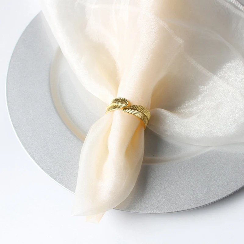 6Pcs Alloy Leaf Modern Meal Buckle Cloth Ring Hotel Model Room Napkin Buckle Restaurant Creative Tableware
6Pcs Alloy Leaf Modern Meal Buckle Cloth Ring Hotel Model Room Napkin Buckle Restaurant Creative Tableware