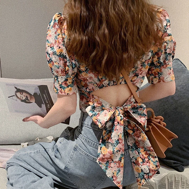 Vintage Puff Slevee Floral Blouse Summer Square Collar Women Short Designer Tops Spring Casual Korean One-Piece Clothing Ladies
Vintage Puff Slevee Floral Blouse Summer Square Collar Women Short Designer Tops Spring Casual Korean One-Piece Clothing Ladies