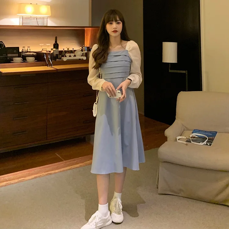 Elegant Square Collar Dress Autumn and Winter 2020 New French Retro Mid-Length Black Panel Puff Sleeve Dress
Elegant Square Collar Dress Autumn and Winter 2020 New French Retro Mid-Length Black Panel Puff Sleeve Dress