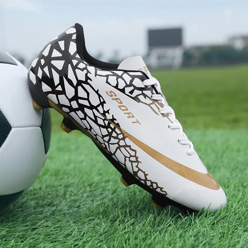2021 Indoor White Soccer Shoes Kids Comfortable Cleats Kid Futsal Shoes Wear-Resisting Boy Football Training Sapatos De Futebol 
2021 Indoor White Soccer Shoes Kids Comfortable Cleats Kid Futsal Shoes Wear-Resisting Boy Football Training Sapatos De Futebol
