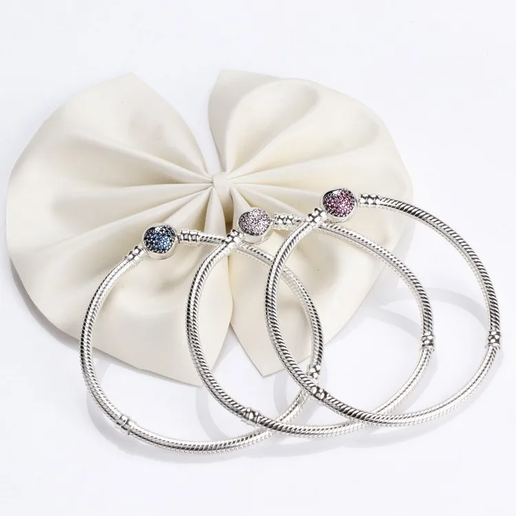 Original 925 Sterling Silver Pan Sparkling Tricolor With Crystal Heart Button Bracelet Fit European Charm Bracelets Jewelry
Original 925 Sterling Silver Pan Sparkling Tricolor With Crystal Heart Button Bracelet Fit European Charm Bracelets Jewelry