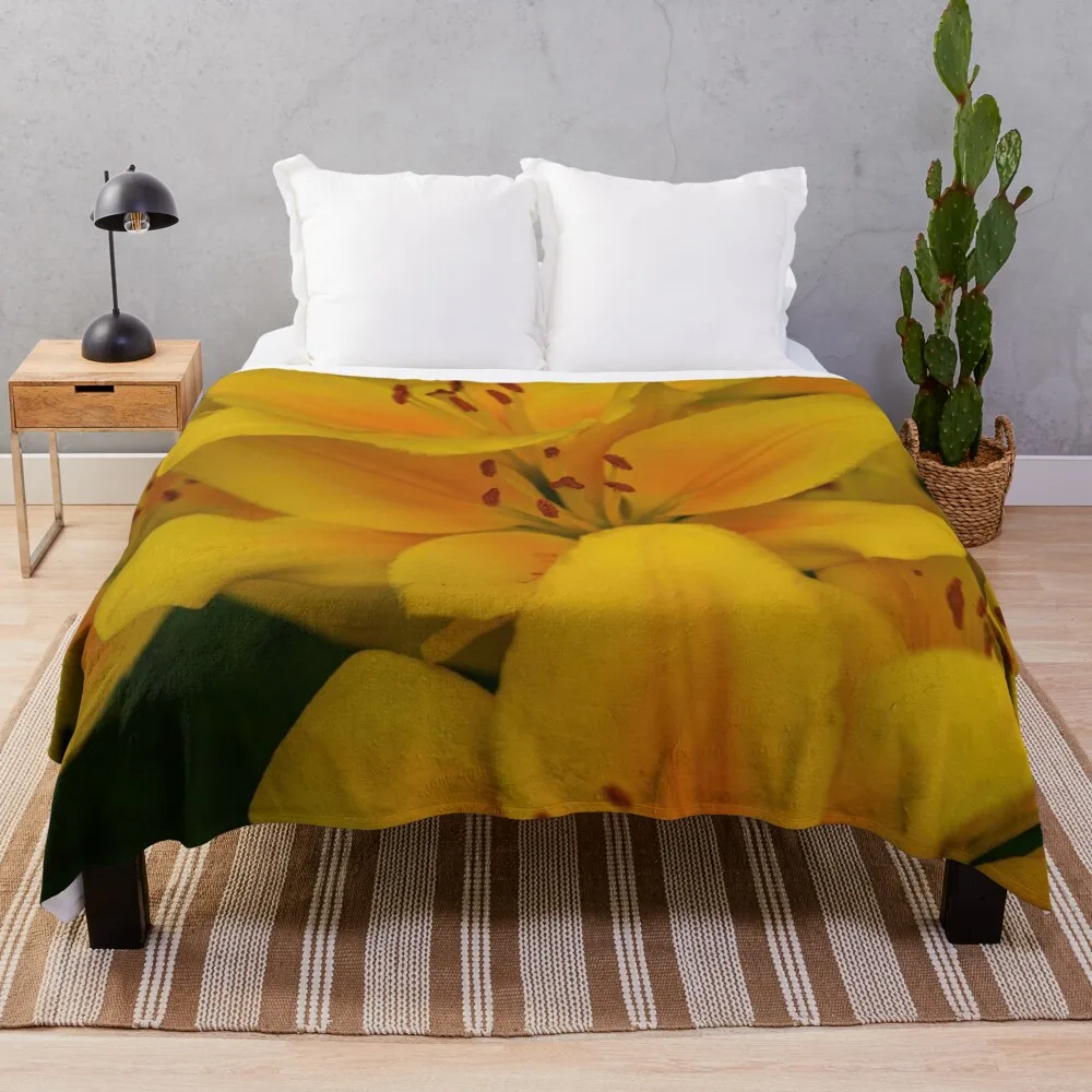 Yellow Lilies Pattern Macro Photography blanket cover, warm decoration, bed and sofa, applicable to men and women
Yellow Lilies Pattern Macro Photography blanket cover, warm decoration, bed and sofa, applicable to men and women